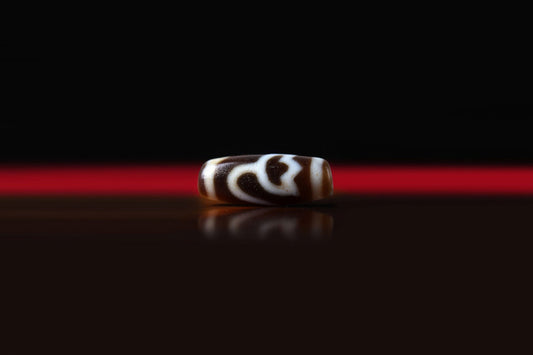 Lotus Dzi Bead Properties, Meanings and Powers - Mantrapiece