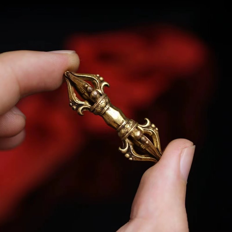 Vintage Tibetan Gilt Vajra Whisper Pendant