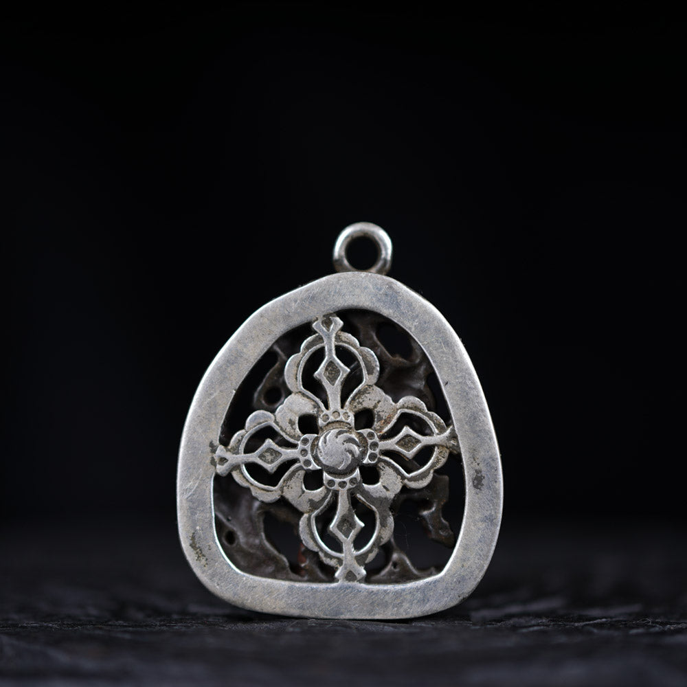 Vintage Tibetan Heritage Meteoric Iron Pendant Necklace