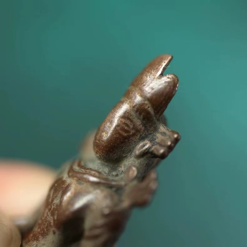 Vintage Tibetan Meteoric Iron Bhumisparsha Mudra Buddha Charm