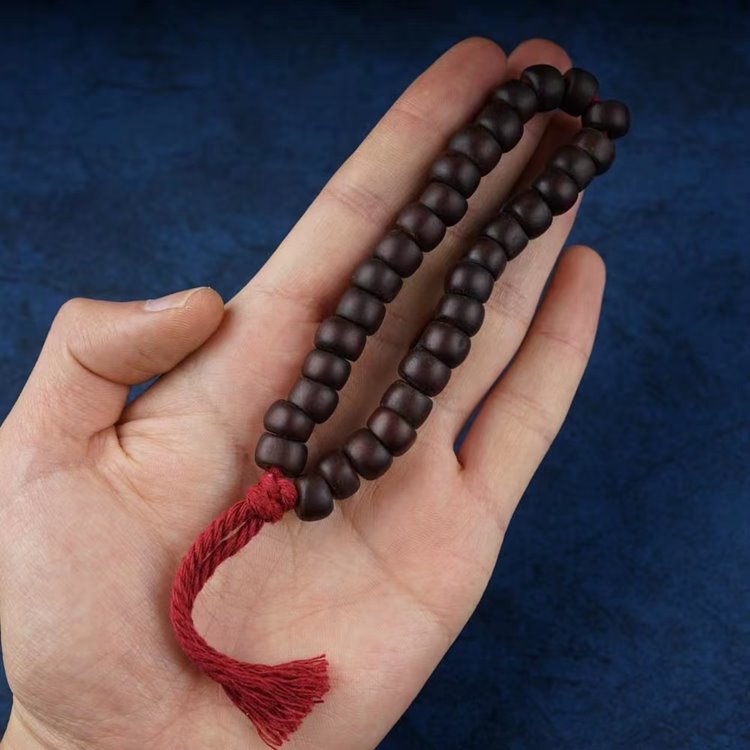 Old Tibetan Red Sandalwood Bracelet