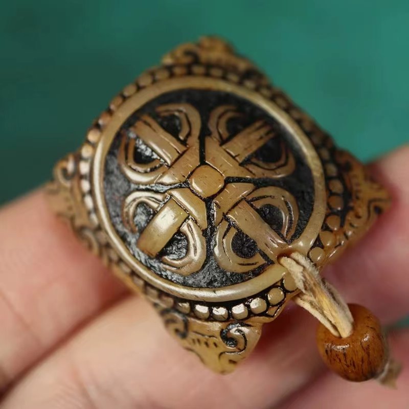 Vintage Tibetan Yak Bone Etched Double Vajra Talisman