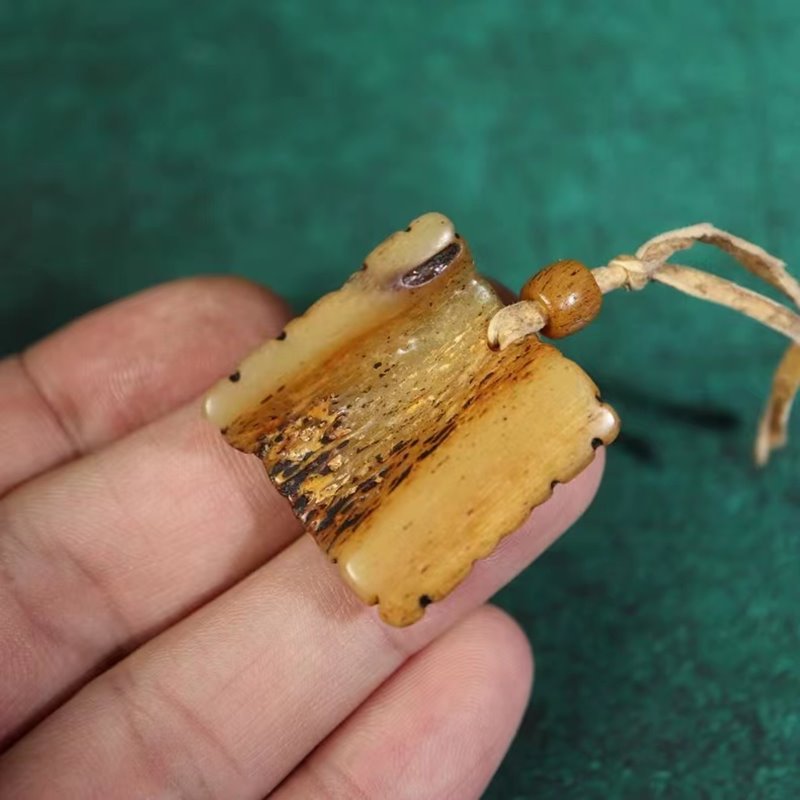 Vintage Tibetan Yak Bone Etched Double Vajra Talisman