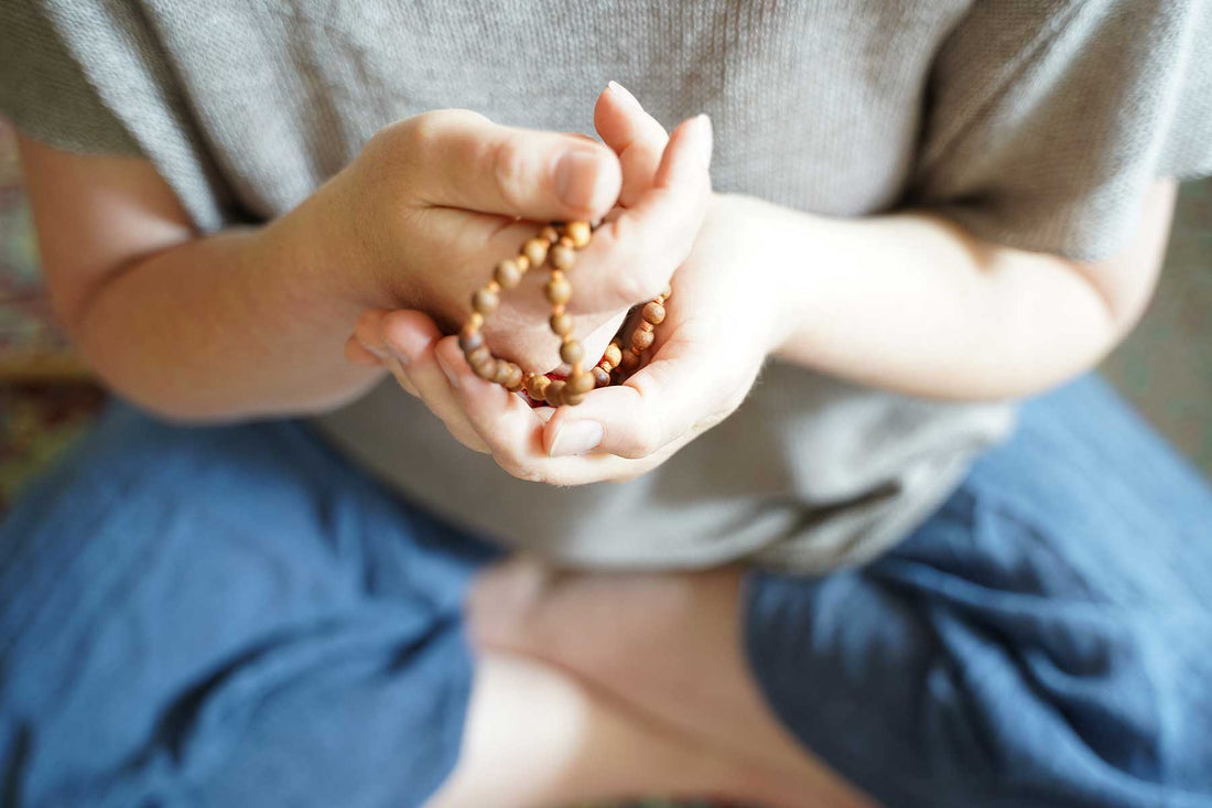 How to Use Mala Beads for Prayer - Mantrapiece.com