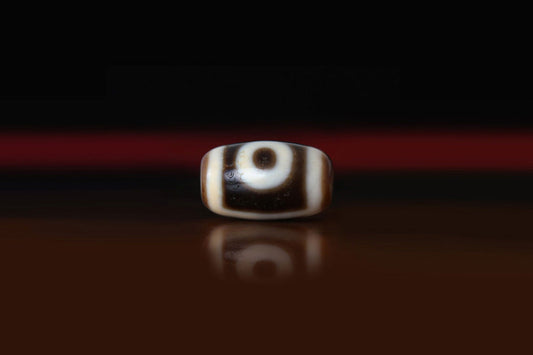 Two Eye Dzi Bead Properties, Meanings and Powers - Mantrapiece