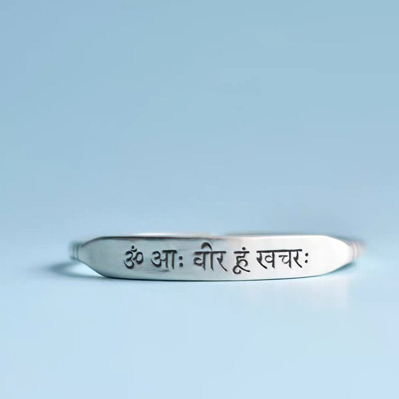 Om Ah Vira Hum Khacharah Buddha Power Bracelet
