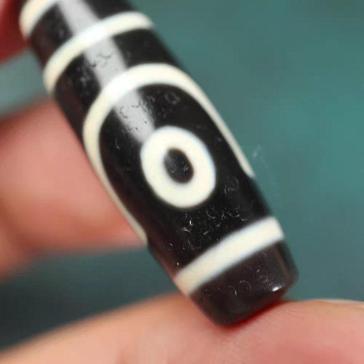 Deep Intuition Amulet 2 Eye Dzi Bead