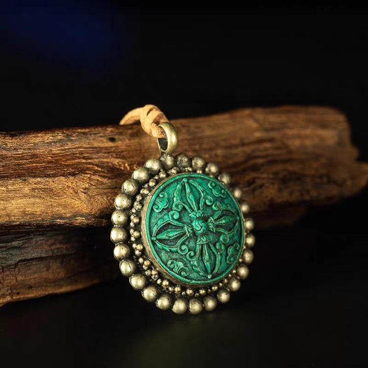 Old Tibetan Iron Dorje Vajra Pendant