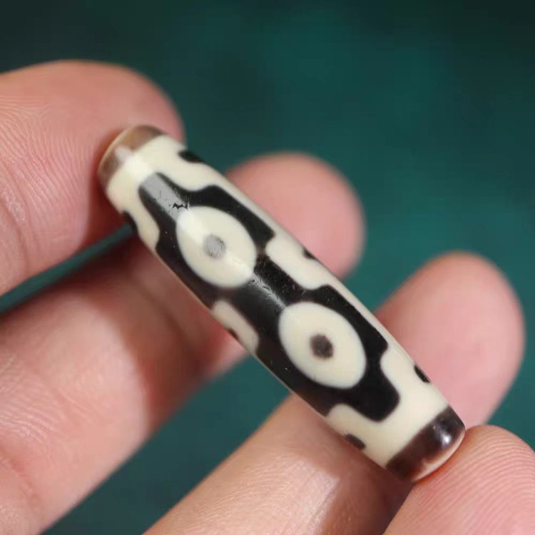Energies of Skillful Means Talisman 4 Eye Dzi Bead