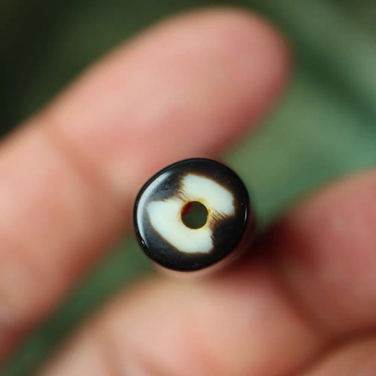 Earthen Healing Chund Dzi Bead