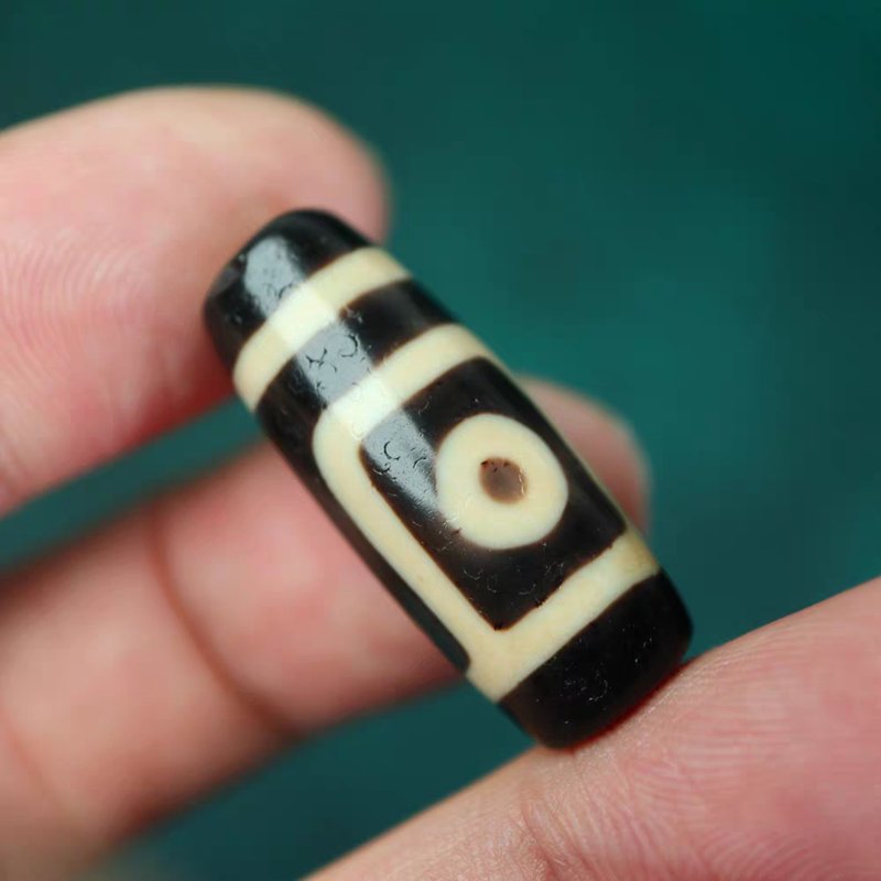 Insightful Refuge of Wisdom Amulet 2 Eye Dzi Bead