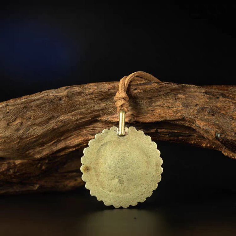 Old Tibetan Iron Dorje Vajra Pendant