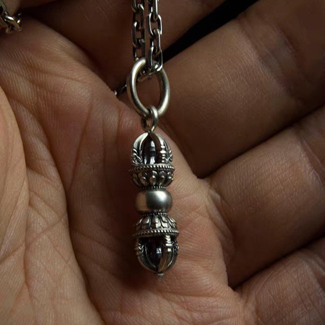 Small Dorje Tibetano Pendant