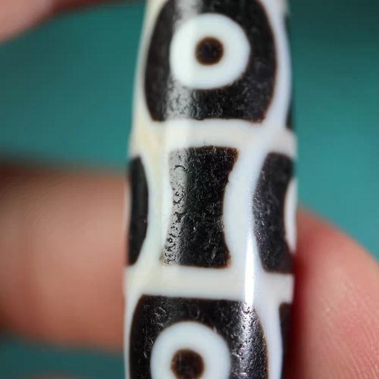 Overcoming Worldly Desires Talisman 6 Eye Dzi Bead