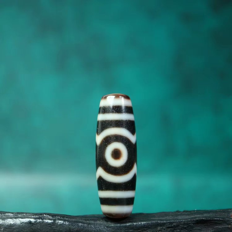 Prosperity Fulfilled 3 Eye Dzi Bead