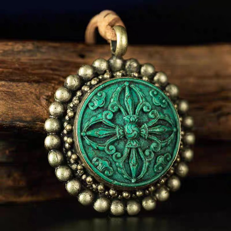Old Tibetan Iron Dorje Vajra Pendant
