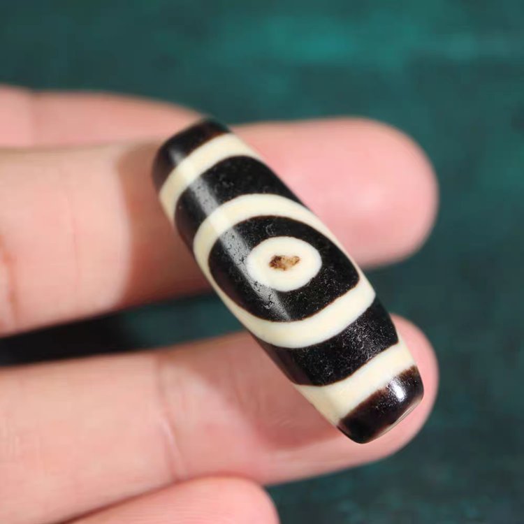 Earth-Born 1 Eye Dzi Bead