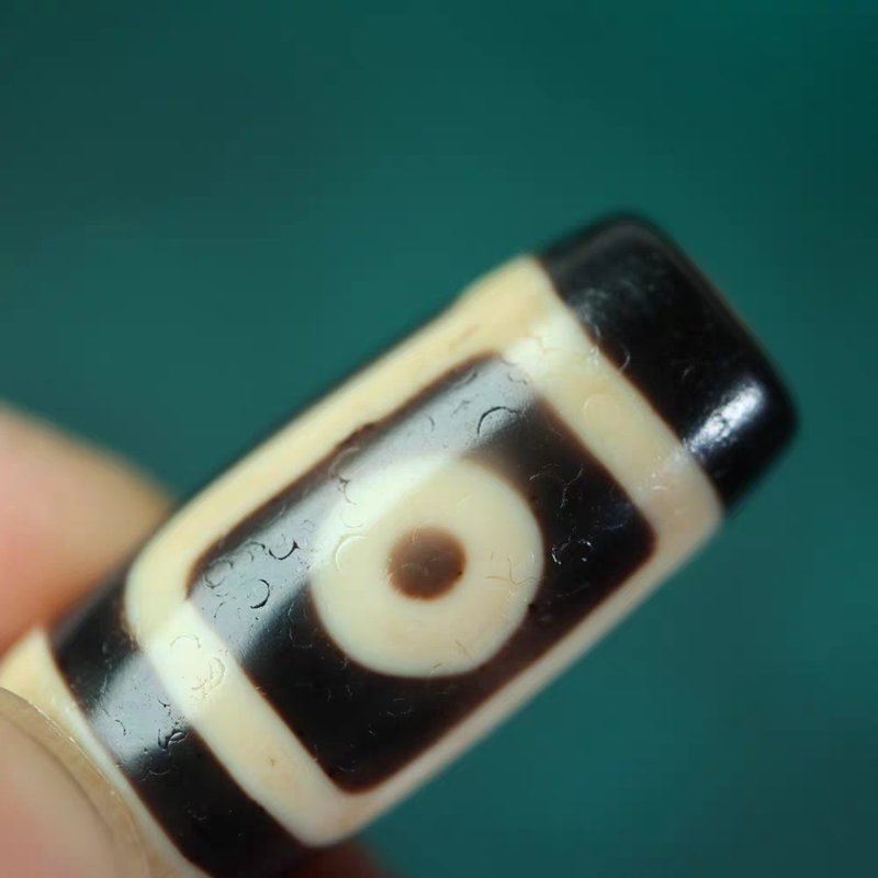 Insightful Refuge of Wisdom Amulet 2 Eye Dzi Bead
