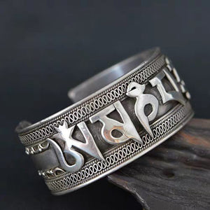Om Mani Padme Hum Silver Nepal Bracelet