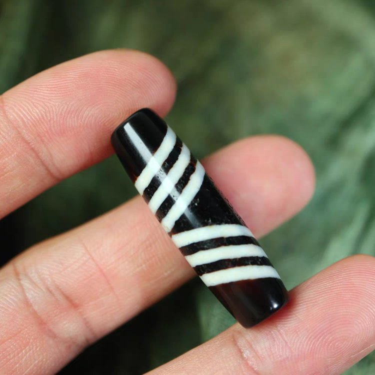 Earthen Healing Chund Dzi Bead