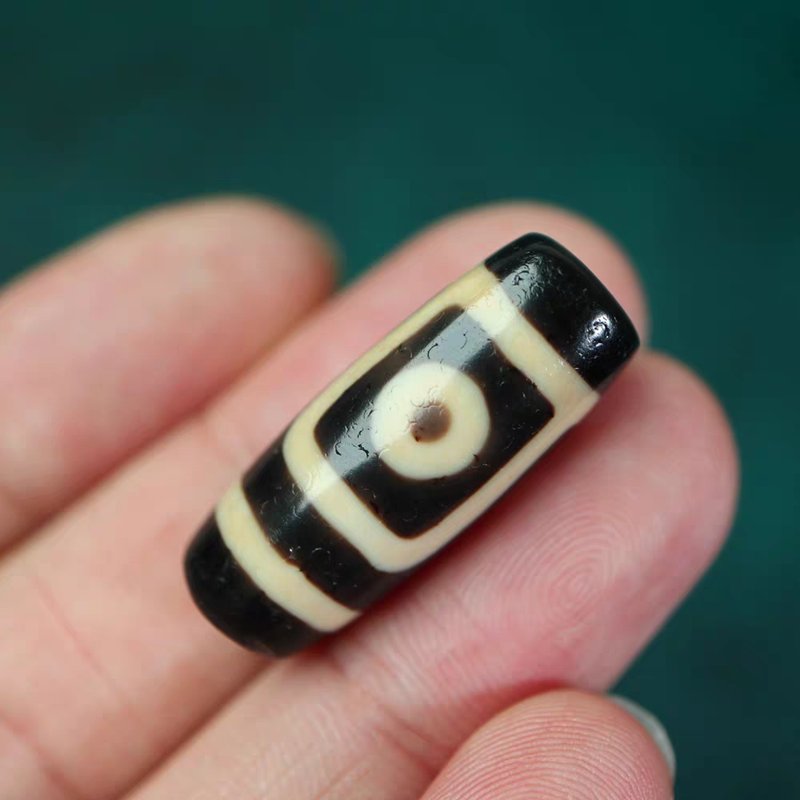 Insightful Refuge of Wisdom Amulet 2 Eye Dzi Bead