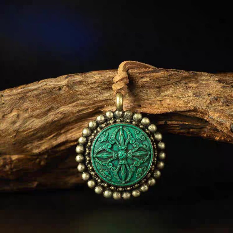 Old Tibetan Iron Dorje Vajra Pendant