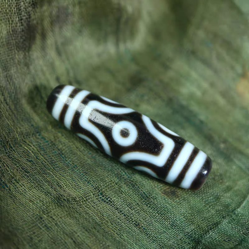 Harmonizing Body, Speech and Mind Amulet 6 Eye Dzi Bead