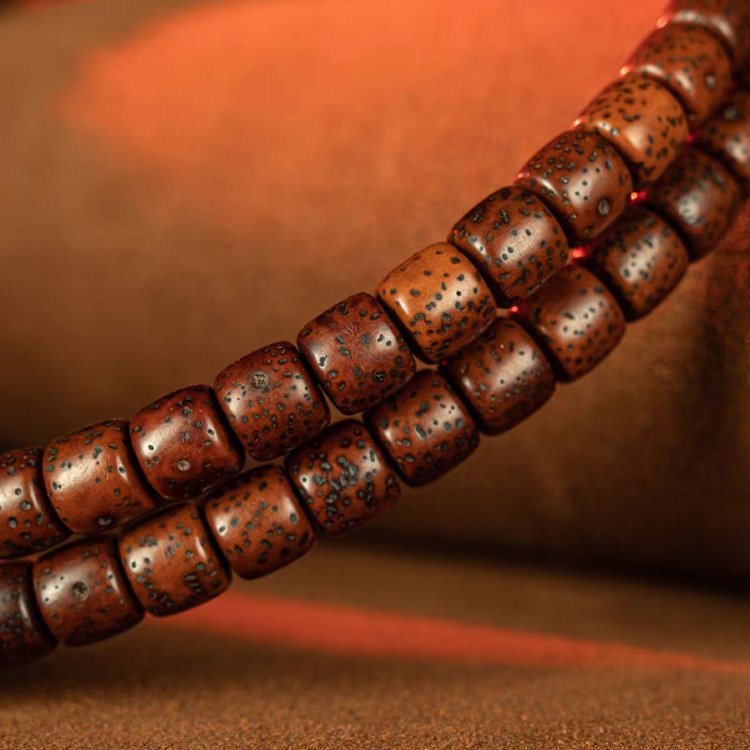 Old Tibetan Star Mood Seed Mala