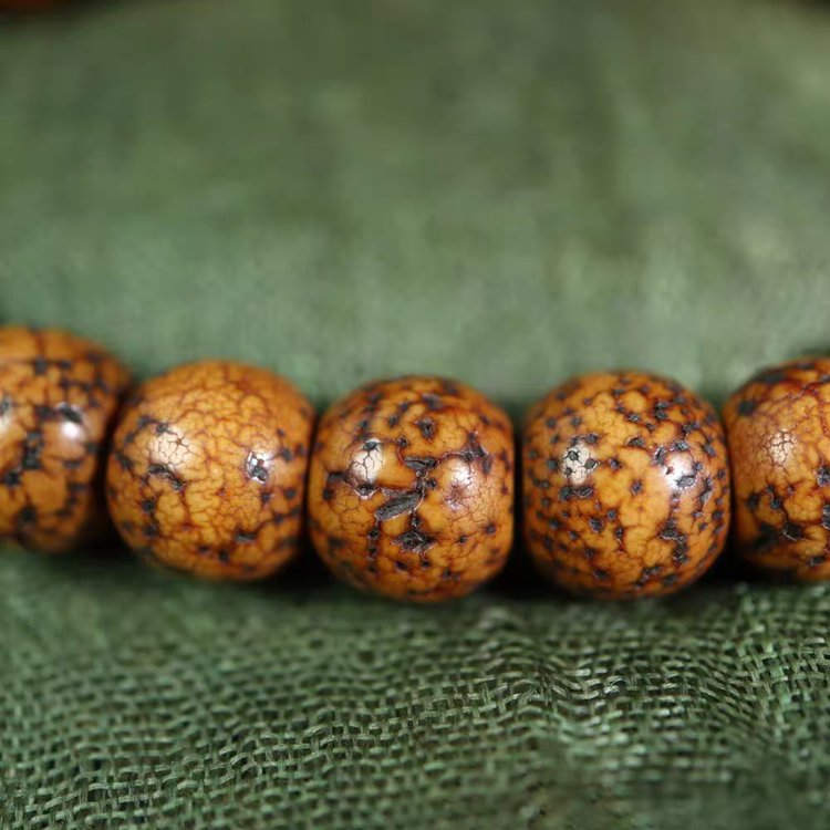 Star Moon Bodhi Mala