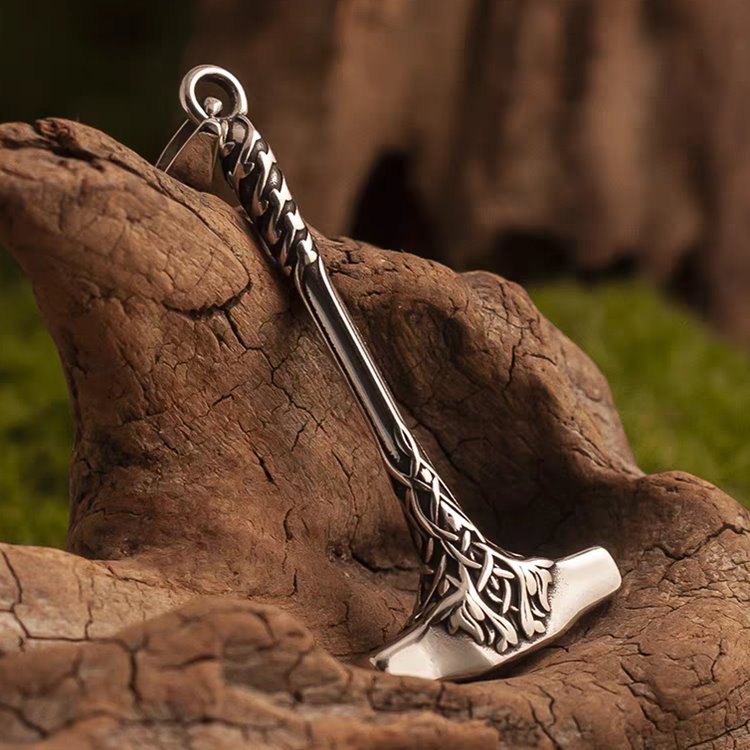 Mjölnir Pendant