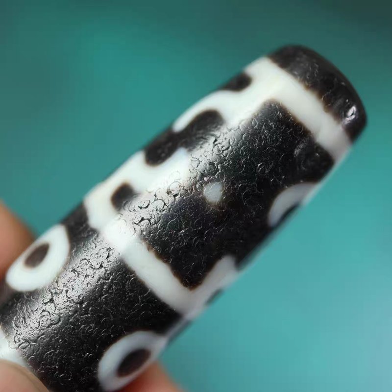Mastery of Buddhahood Amulet 3 Eye Dzi Bead