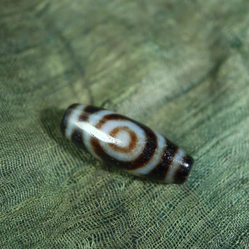 Origin of Intuition Amulet 2 Eye Dzi Bead