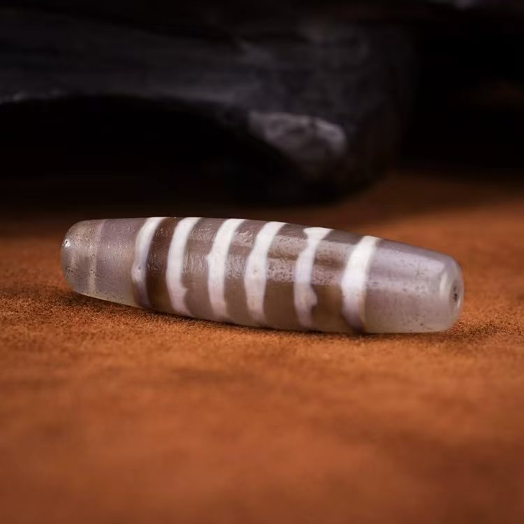 Pathfinder Striped Dzi Bead