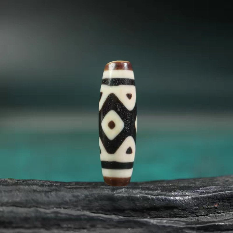 Wealth Deity Amulet 3 Eye Dzi Bead