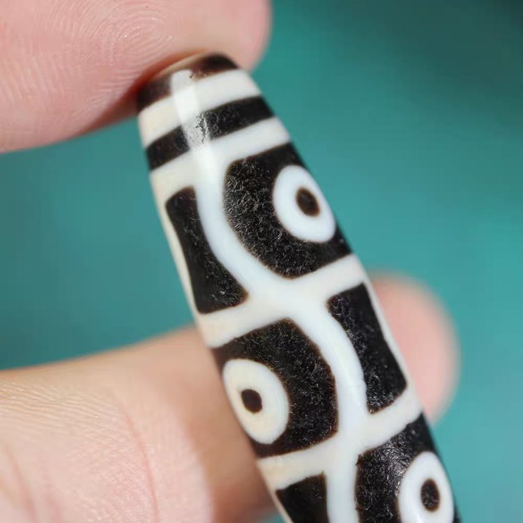 Overcoming Worldly Desires Talisman 6 Eye Dzi Bead