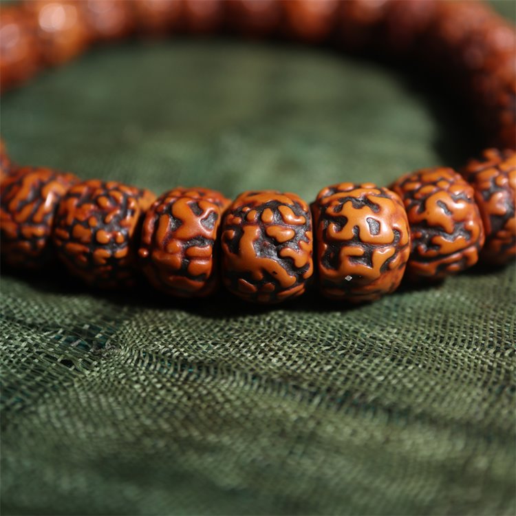 Tibetan Rudraksha Mala: Antique Tibetan Rudraksha Mala - Mantrapiece