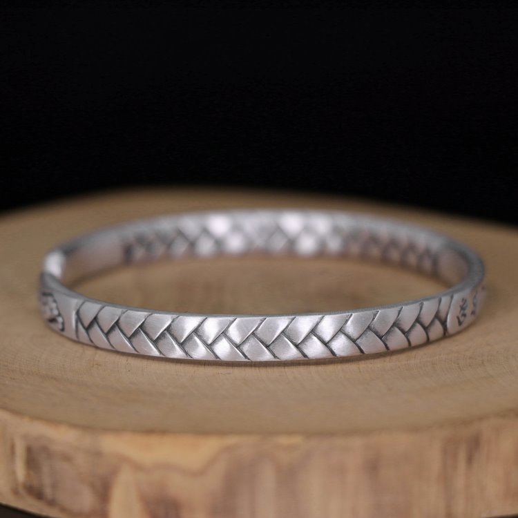 Om Mani Padme Hum Wristband