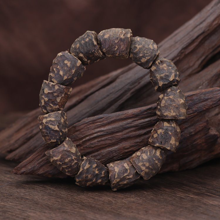 Hand Carved Agarwood Beads 12 Beads