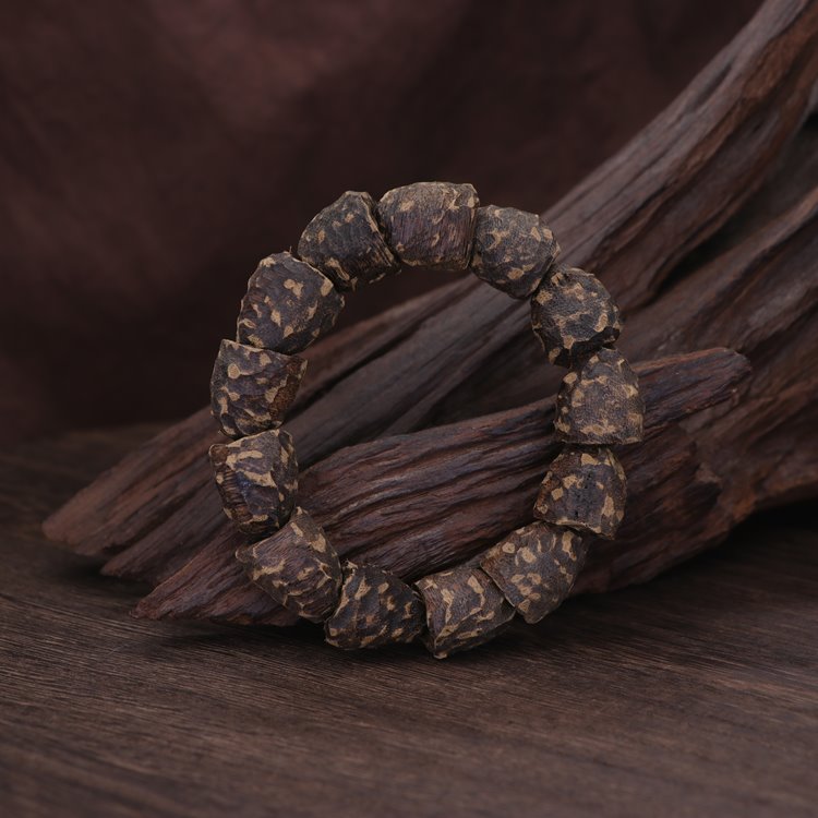 Hand Carved Agarwood Beads 12 Beads