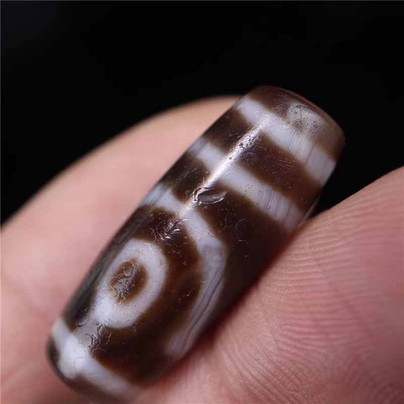 Insightful Refuge of Wisdom Amulet 2 Eye Dzi Bead