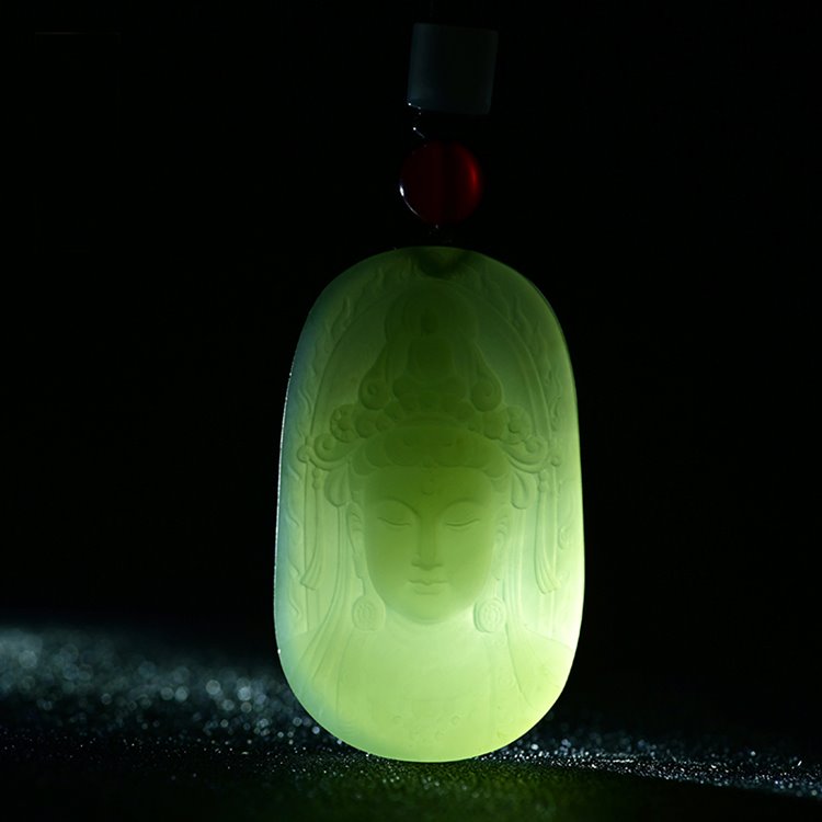 Jade Oval Kuan Yin Pendant