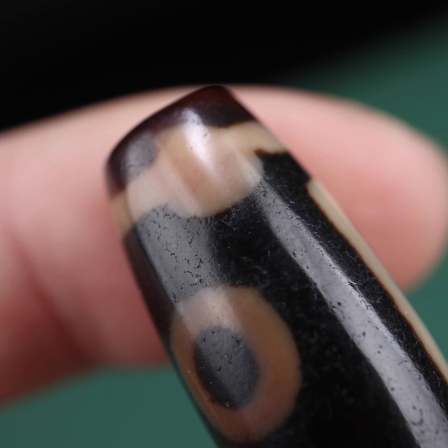 Joined Opposites Harmony Emblem 2 Eye Dzi Bead