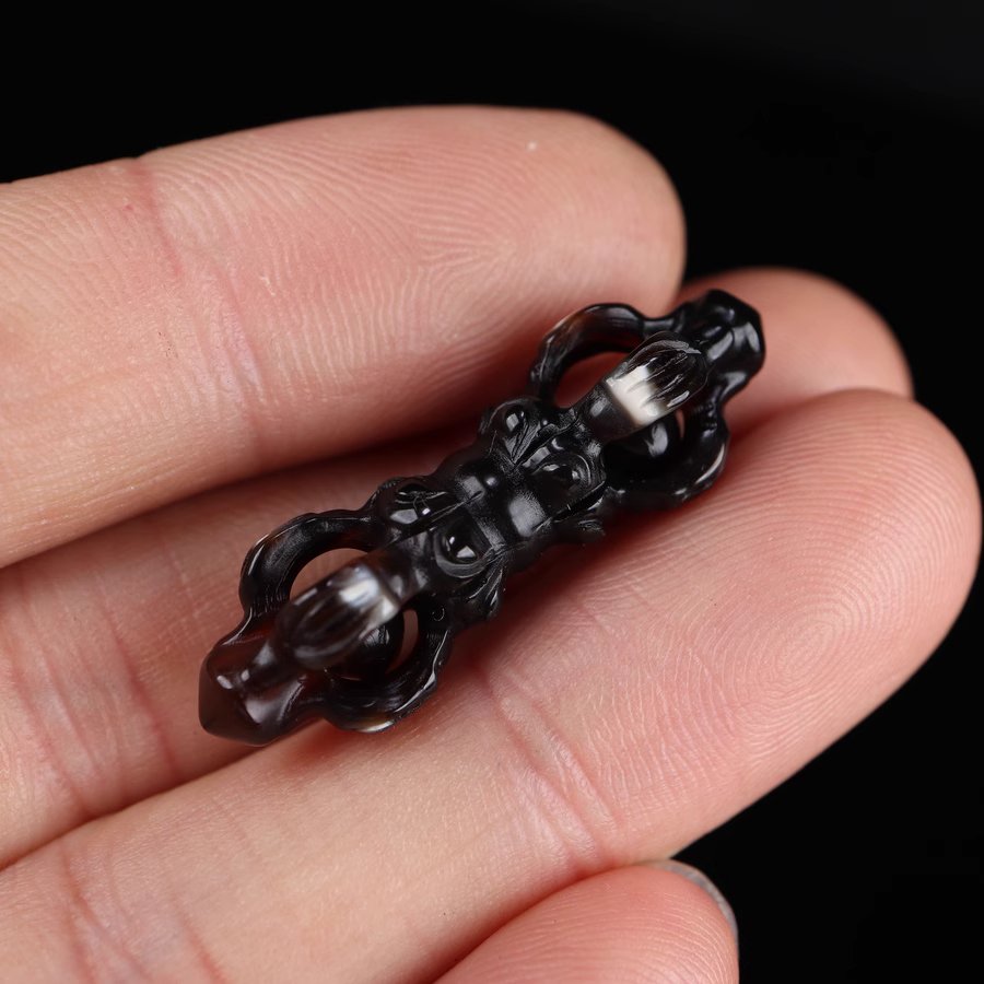 Vintage Tibetan Buddhist Thunderbolt Pendant