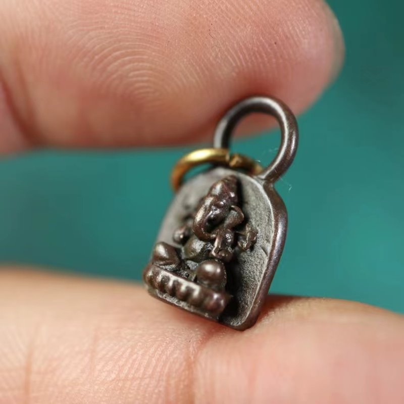 Old Tibetan Ganesh Charm-Mantrapiece