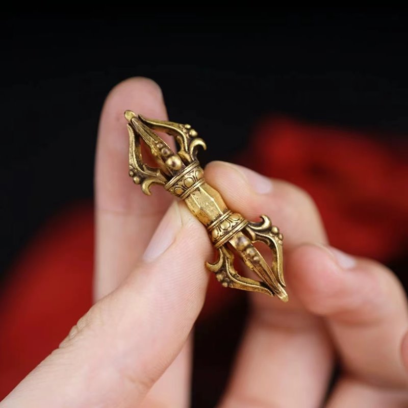 Vintage Tibetan Gilt Vajra Whisper Pendant
