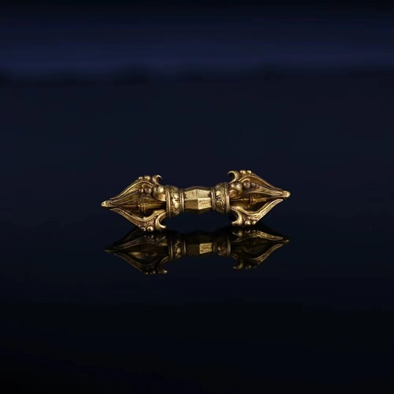 Vintage Tibetan Gilt Vajra Whisper Pendant