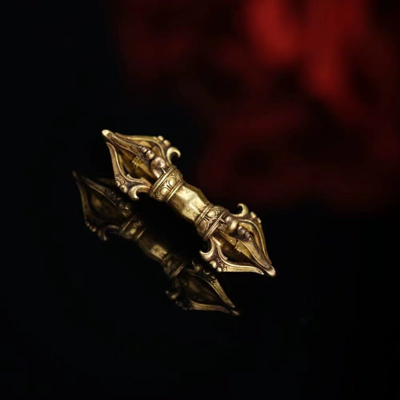 Vintage Tibetan Gilt Vajra Whisper Pendant