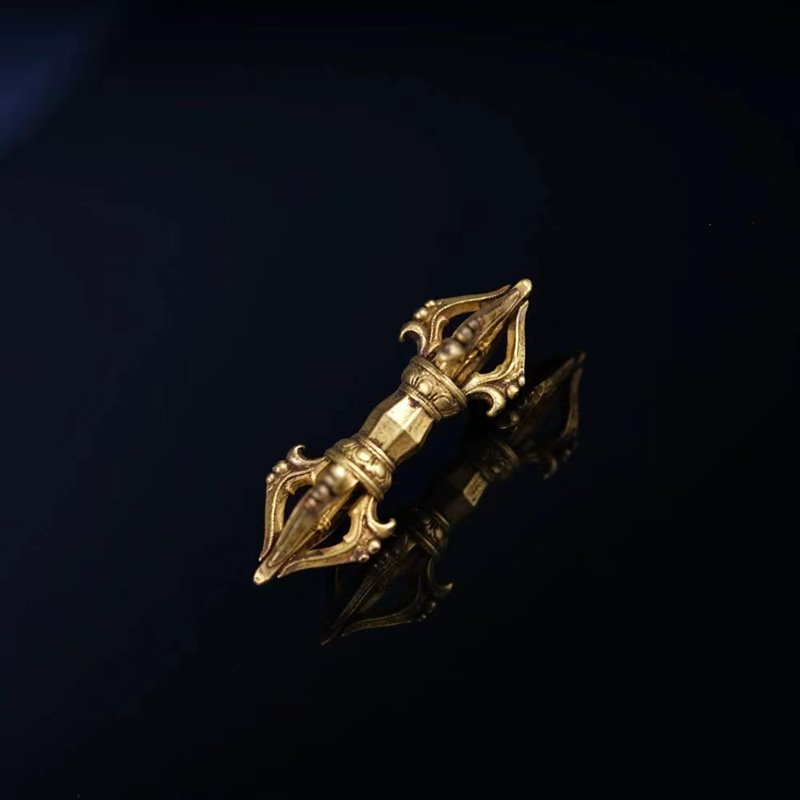 Vintage Tibetan Gilt Vajra Whisper Pendant