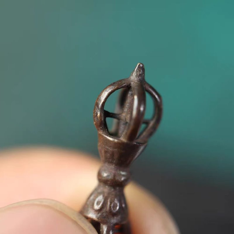 Old Tibetan Iron Dorje Vajra Pendant-Mantrapiece