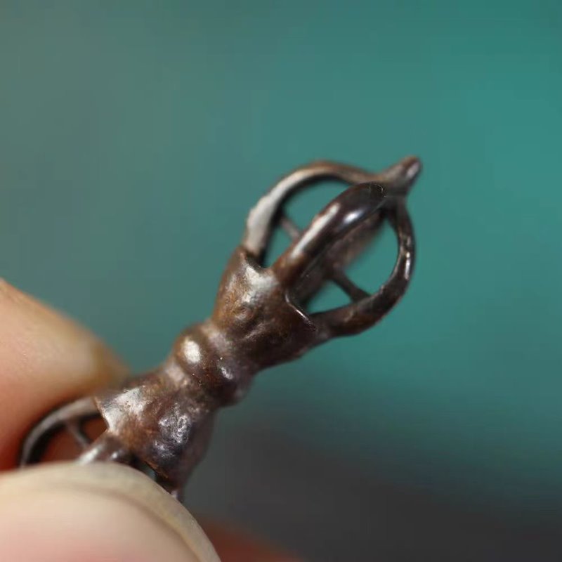Old Tibetan Iron Dorje Vajra Pendant